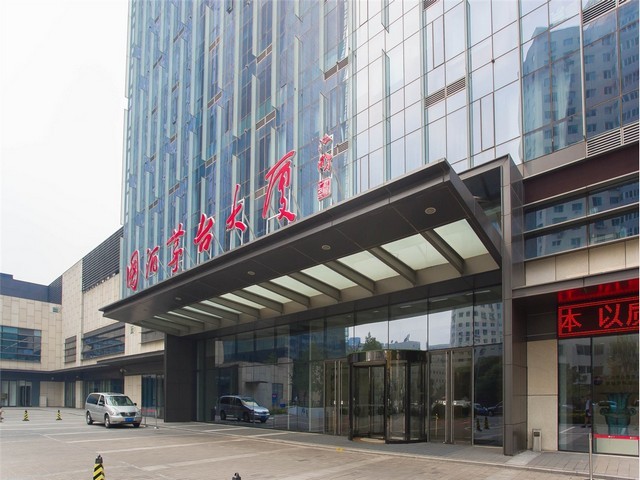 报告厅桌椅尺寸